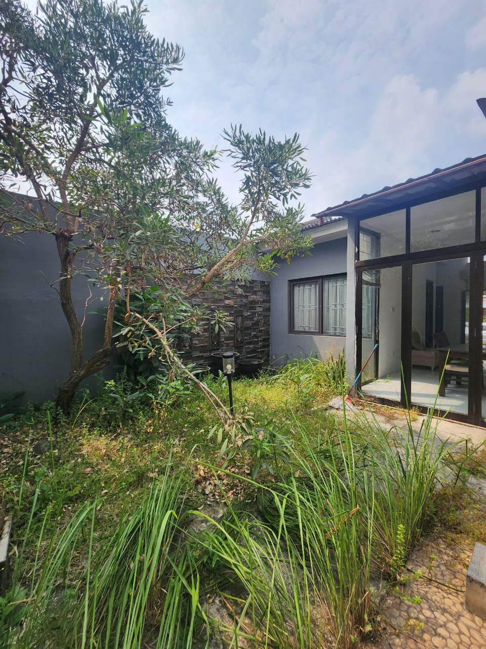 Rumah Dijual di Cluster Elysium Lippo Cikarang